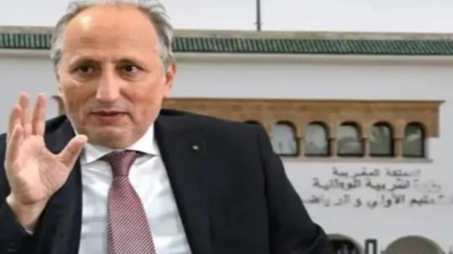 الوزير برادة يجتمع بالنقابات ويعد بالترقيات 